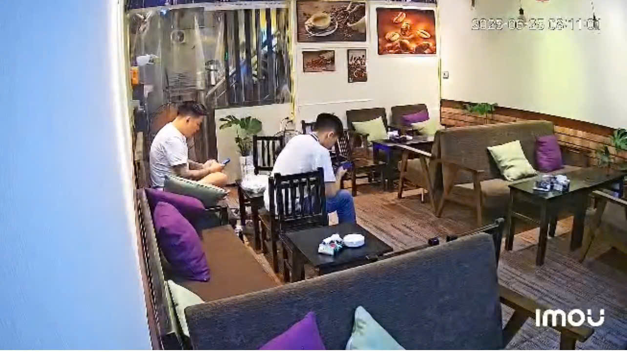 SANG NHƯỢNG QUÁN CAFE NGÕ 28 NGUYÊN HỒNG - Ảnh 1