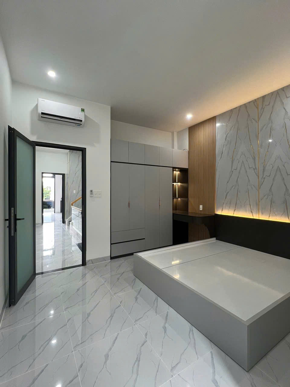NHÀ ĐẸP – GIÁ TỐT  – CHÍNH CHỦ CẦN BÁN  CĂN NHÀ 3 TẦNG TẠI  P. Bình Chuẩn, TP. Thuận An, Bình Dương - Ảnh 1