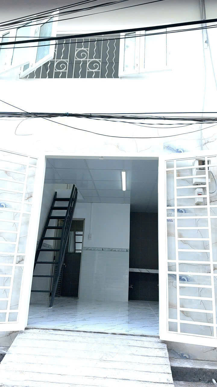 Bán nhà đối diện cây xăng Hòa Bình hẻm C1 Phạm Hùng Bình Hưng Bình Chánh. Giá 1Tỷ 90 Triệu - Ảnh chính