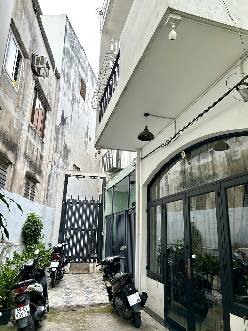 CHÍNH CHỦ CẦN BÁN CĂN ĐƯỜNG TÔN THẤT THUYÊT- NGANG LỚN- KHU KINH DOANH SẦM UẤT- GIAO THƯƠNG GIƯA - Ảnh 2