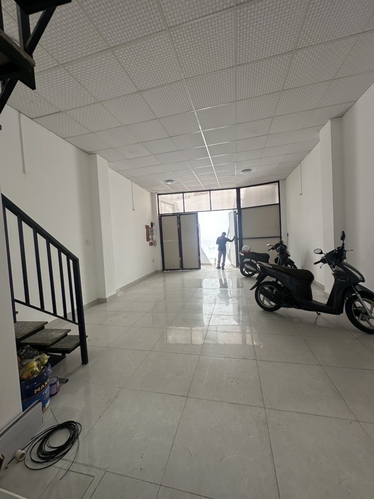 CHÍNH CHỦ CẦN BÁN CĂN ĐƯỜNG TÔN THẤT THUYÊT- NGANG LỚN- KHU KINH DOANH SẦM UẤT- GIAO THƯƠNG GIƯA - Ảnh 3