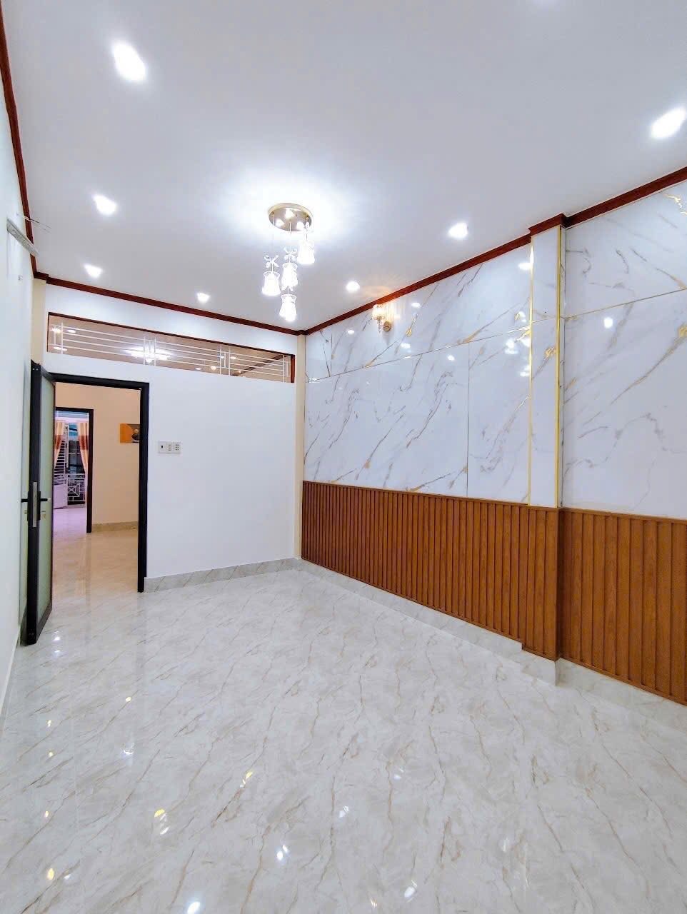 BÁN NHÀ 1T1L ĐẸP - NẰM NGAY ĐẦU HẺM. Hẻm 56 Trần Phú - Vị trí rất gần & đẹp - Ảnh 4