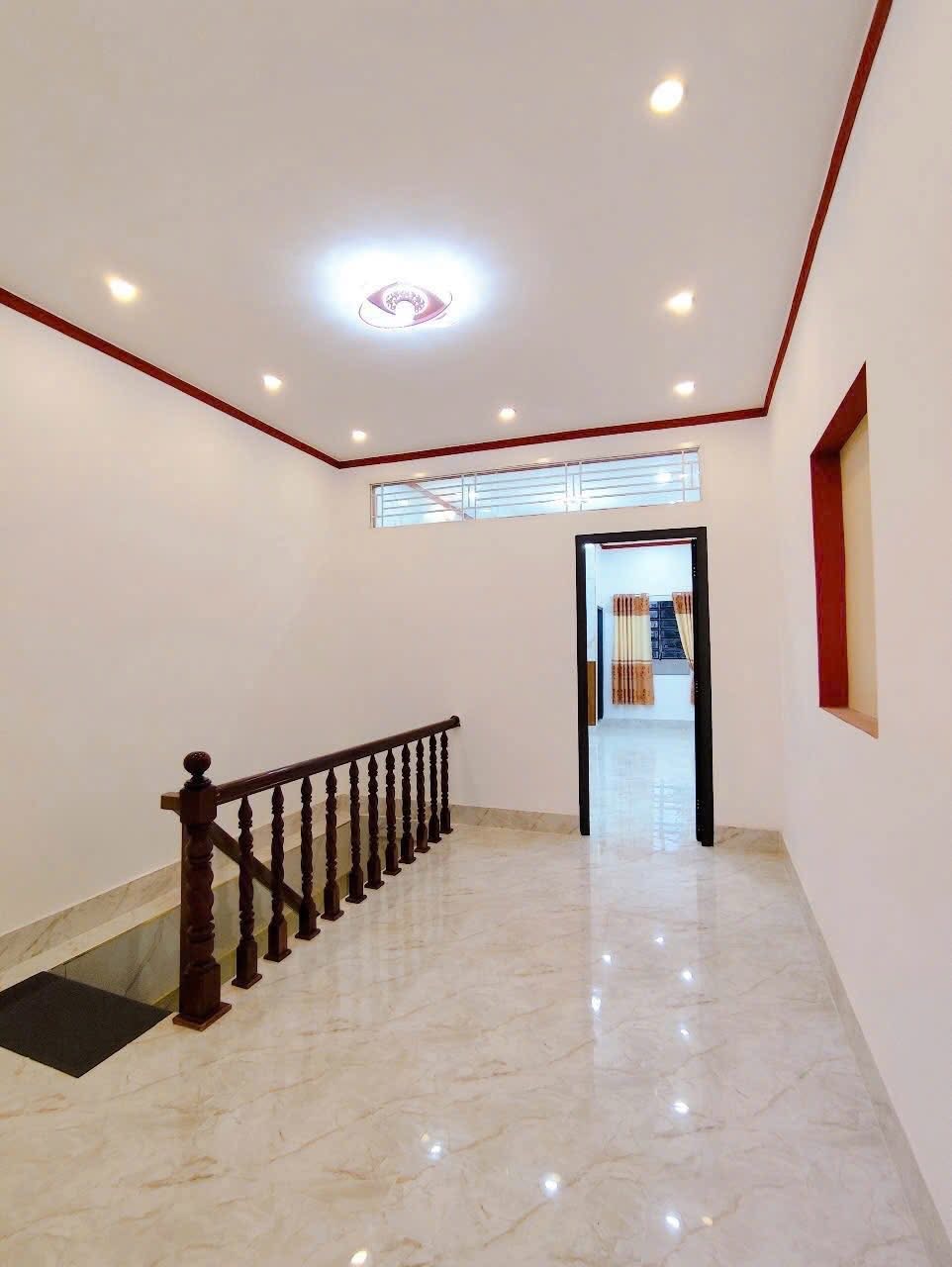 BÁN NHÀ 1T1L ĐẸP - NẰM NGAY ĐẦU HẺM. Hẻm 56 Trần Phú - Vị trí rất gần & đẹp - Ảnh 3