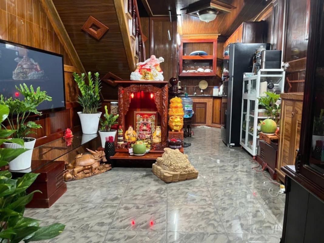NGÔI NHÀ NHỎ NẰM TRONG KHU TIỆN ÍCH - NGAY TRUNG TÂM CHỈ VÀI BƯỚC CHÂN GẶP XE HƠI- GẦN TRƯỜNG HỌC, - Ảnh 2