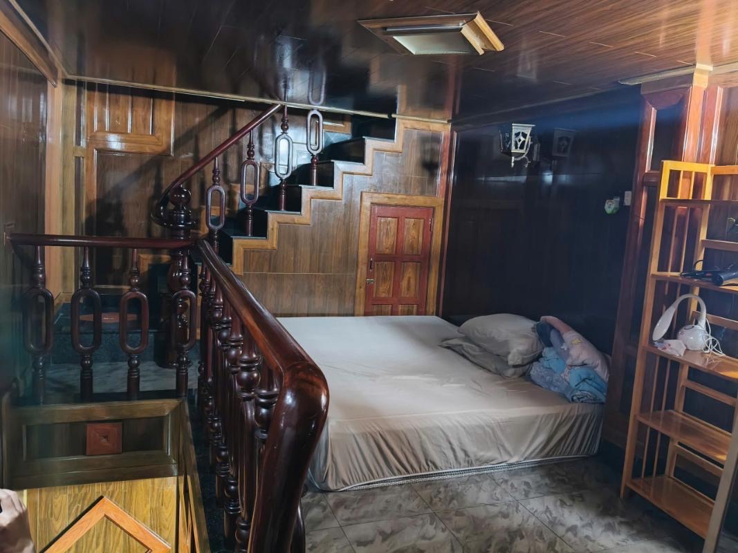 NGÔI NHÀ NHỎ NẰM TRONG KHU TIỆN ÍCH - NGAY TRUNG TÂM CHỈ VÀI BƯỚC CHÂN GẶP XE HƠI- GẦN TRƯỜNG HỌC, - Ảnh 1