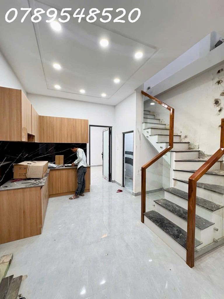 CHÍNH CHỦ BÁN NHÀ NGAY NGÃ TƯ 4 XÃ - LÊ VĂN QUỚI - NHÀ MỚI  GIÁNHỈNH4tỶ - Ảnh 2