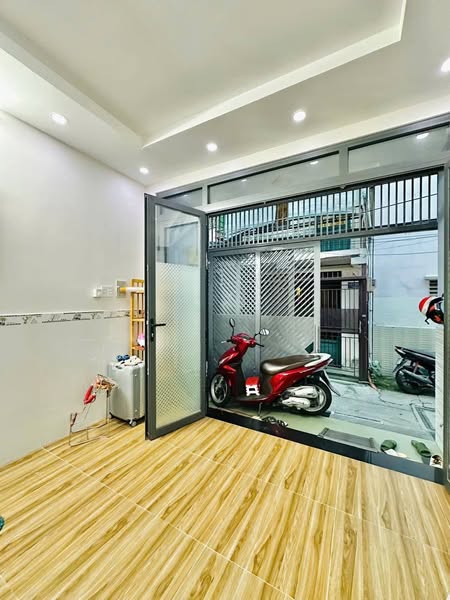 Nhà  Đường Phạm Văn Hai Quận Tân Bình Phường 3. - Ảnh 1
