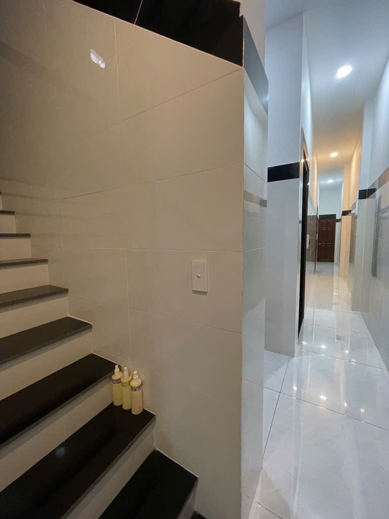 BÁN TOÀ CHDV GIÁ RẺ 15 PHÒNG 110M2- HXT- ĐƯỜNG LÊ VĂN KHƯƠNG QUẬN 12 CHỈ HƠN 7 TỶ- NGANG - Ảnh 2