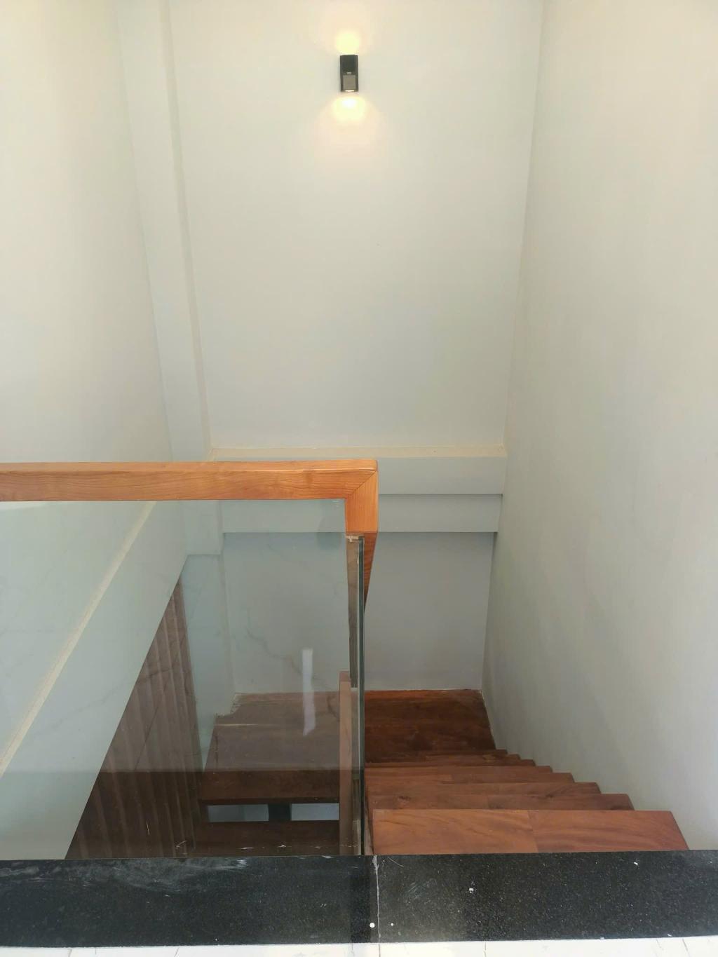 SIÊU PHẨM LÊ VĂN QUỚI – 1 SẸC – 3 TẦNG – 5PN – SÁT NGÃ 4 XÃ – GIÁ CHỈ 5.69 TỶ - Ảnh chính