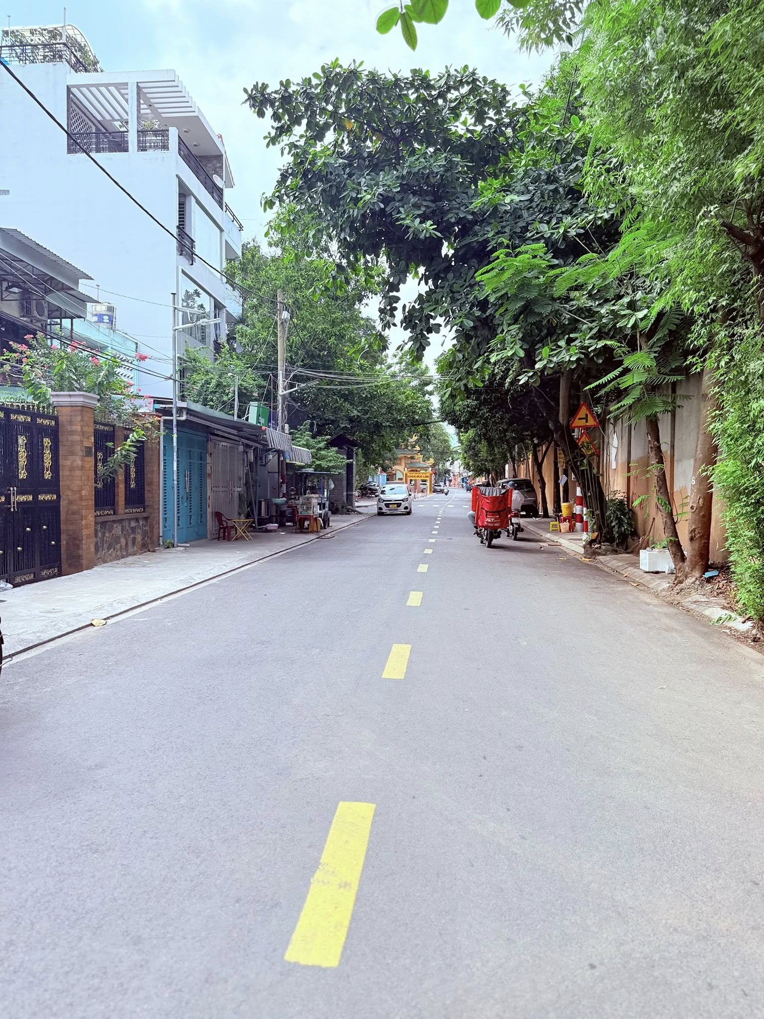 NGÃ TƯ LẠC LONG QUÂN - ÂU CƠ, (5x13.5)m, 4 tầng, xe hơi đỗ cửa, 9.5 tỷ. - Ảnh chính