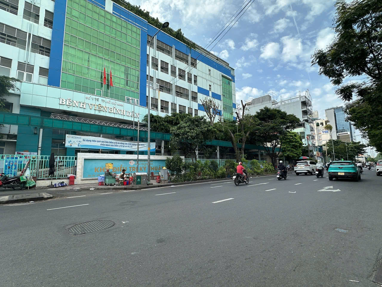 Bán nhà hẻm 10m Cao Thắng Q3 ngay chợ Bàn Cờ ngang 6.5m 7 lầu 163m2 16PN TN 100tr 55 tỷ - Ảnh 1