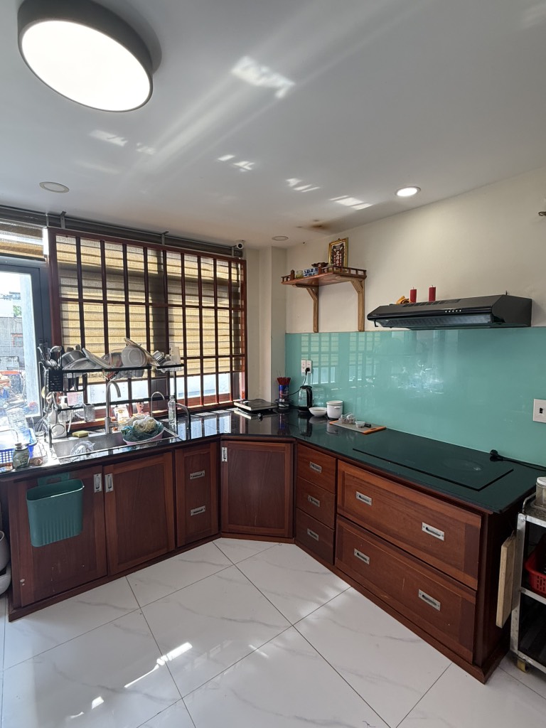 ĐẸP NHƯ NGỌC TRINH - TÂN BÌNH - LẠC LONG QUÂN, 55m2, 5 tầng, siêu xe ngủ nhà, giá bất ngờ. - Ảnh 4