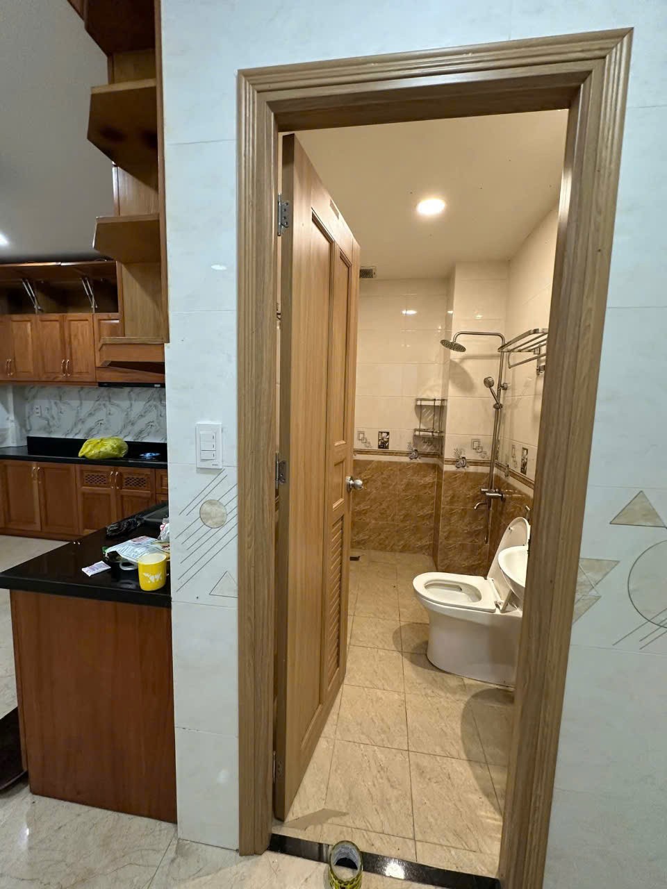 BÁN NHANH CĂN NHÀ VỊ TRÍ ĐẸP TẠI tỉnh lộ 10, Phường Tân Tạo, Bình Tân, HCM - Ảnh 1