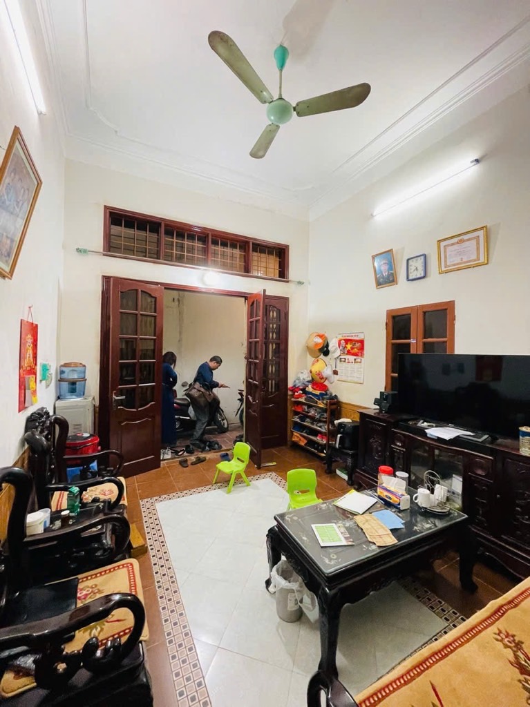 Chính Kinh, siêu diện tích, nhà rộng, ở an lạc giá hợp lý - Ảnh chính