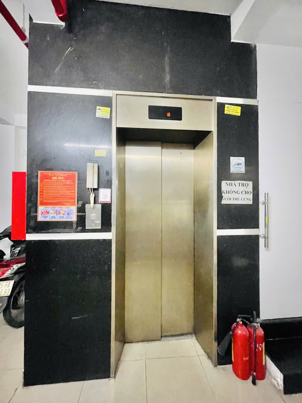 CHDV Tân Phú, Dòng tiền 170tr/thg 5 tầng Hẻm 8m, có PCCC - Ảnh 1