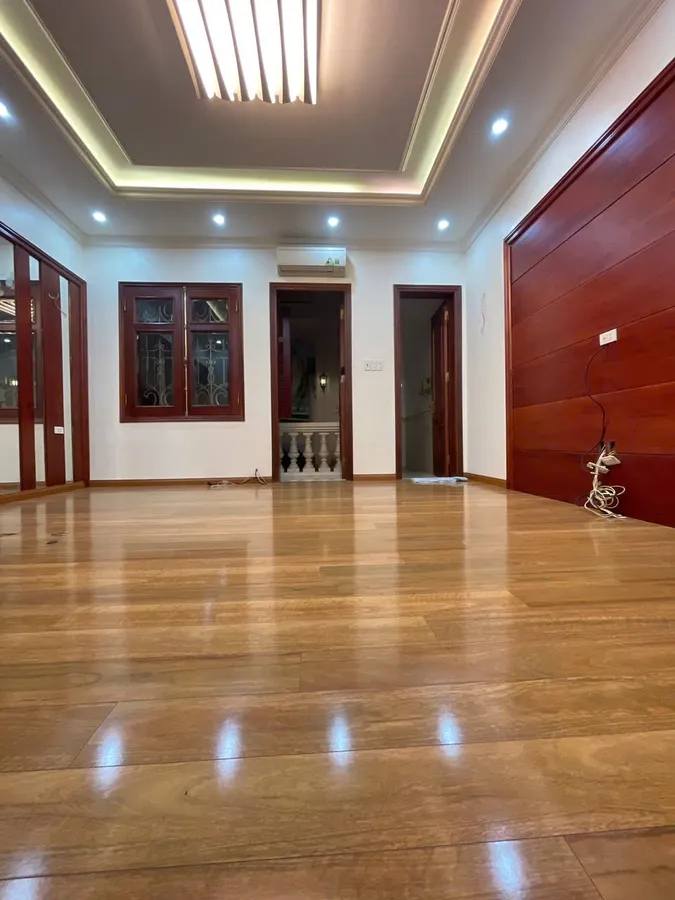 CỰC PHẨM-Ôtô tránh Phố Lạc Long Quân (Gần LOTTE) 100m/ 5T Thang máy, MT 5m 74.8 Tỷ - Ảnh 2