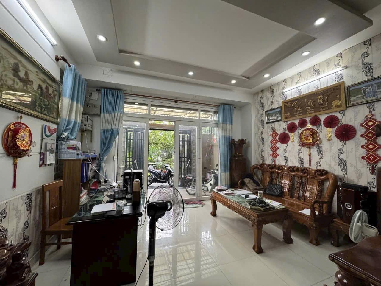 Bán nhà hẻm 766 Cách Mạng Tháng 8, phường 5, Tân Bình (4*13) 2 lầu - Ảnh chính