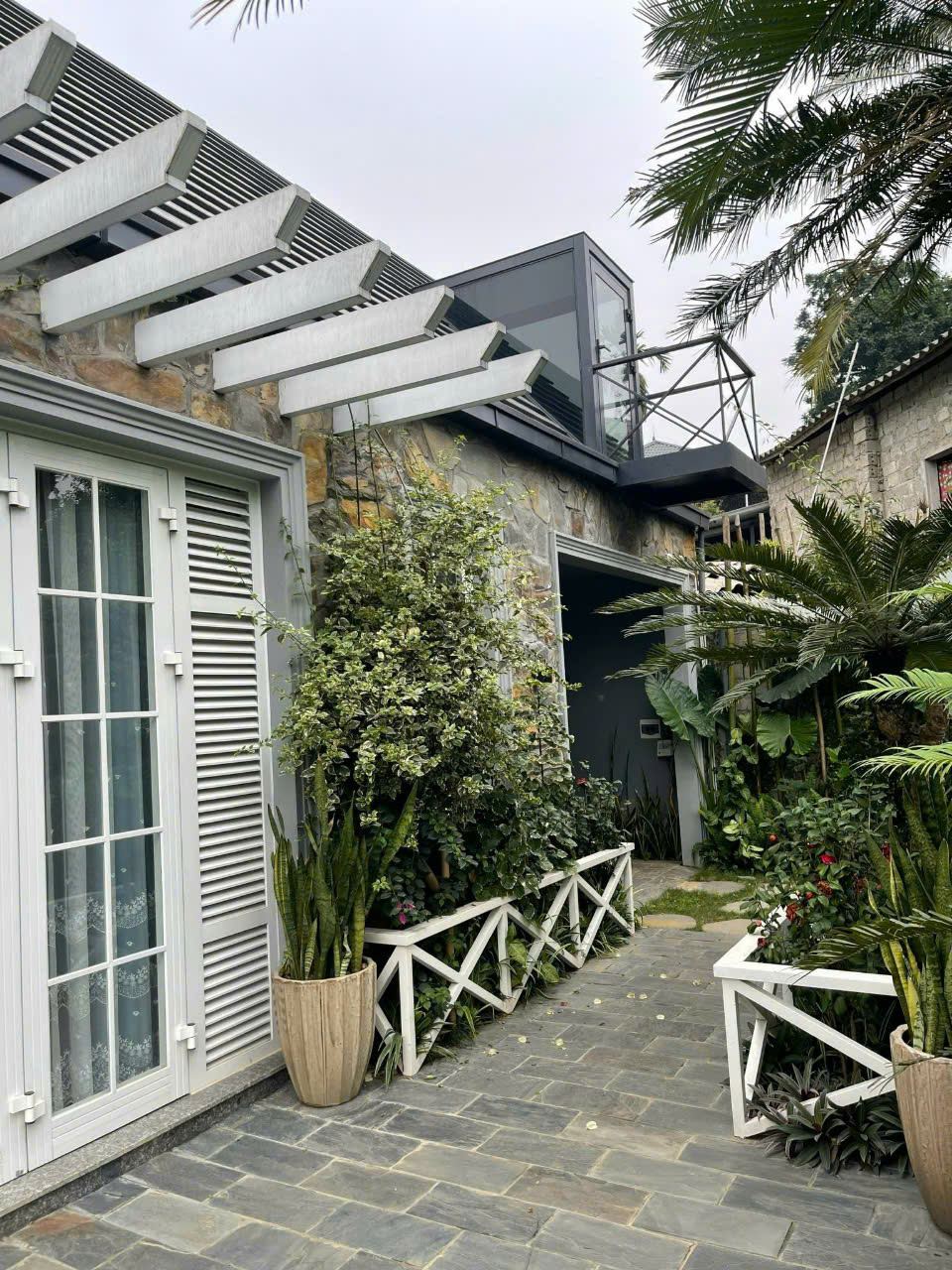 Bán biệt thự nhà vườn nghỉ dưỡng tại Phú Mãn, view suối đẹp - 516m2 - giá chỉ 8.5 tỷ - Ảnh 2