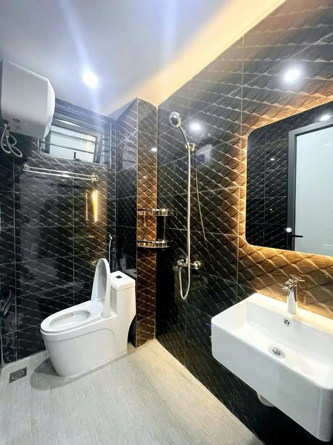 Bán Nhà Thịnh Liệt 74/83m2. 7 tầng. mặt tiền 4.6m. giá 18.6 tỷ Hoàng Mai Hà Nội - Ảnh 2