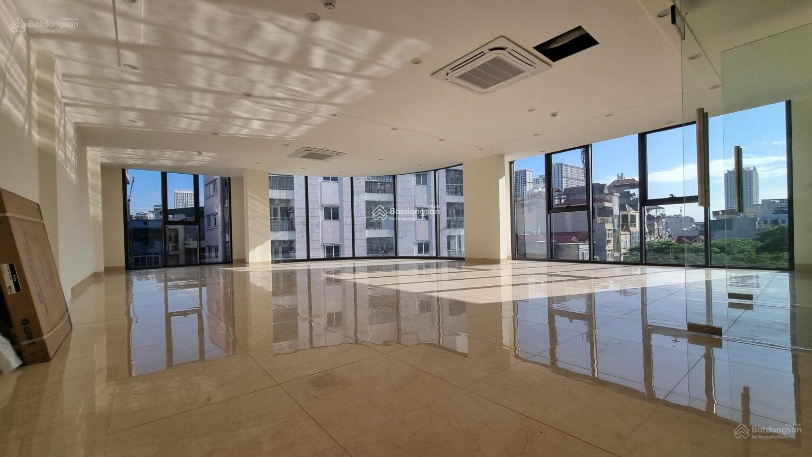 Cho Thuê Văn Phòng 7 Tầng 1 Hầm Mặt Phố Duy Tân, 140m² Giá Rẻ Cho Doanh Nghiệp Vừa và Nhỏ - Ảnh 2