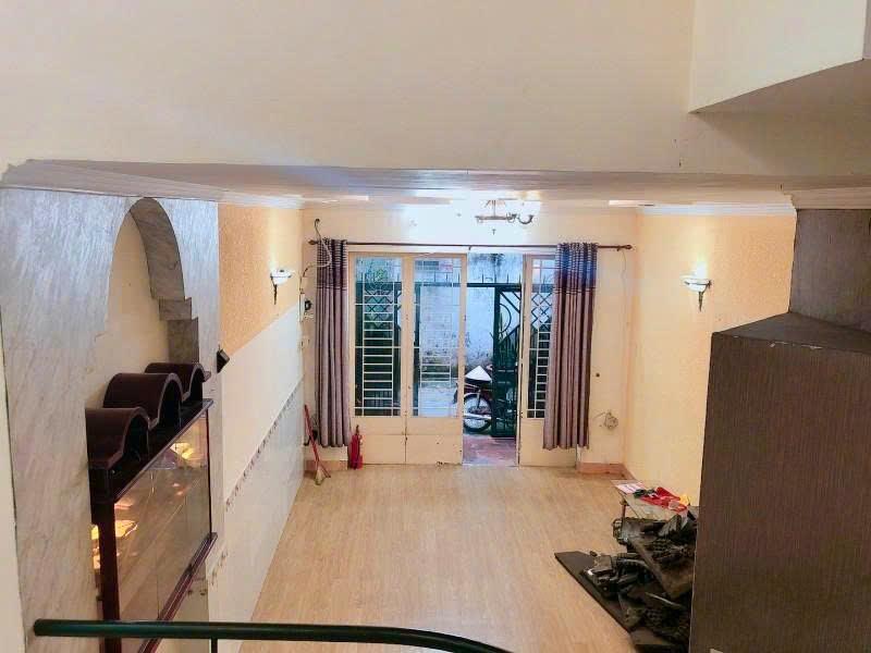**Bán nhà Mặt tiền Nguyễn Thanh Tuyền** phường 3, Tân Bình (4*17) 4 tầng - Ảnh 1
