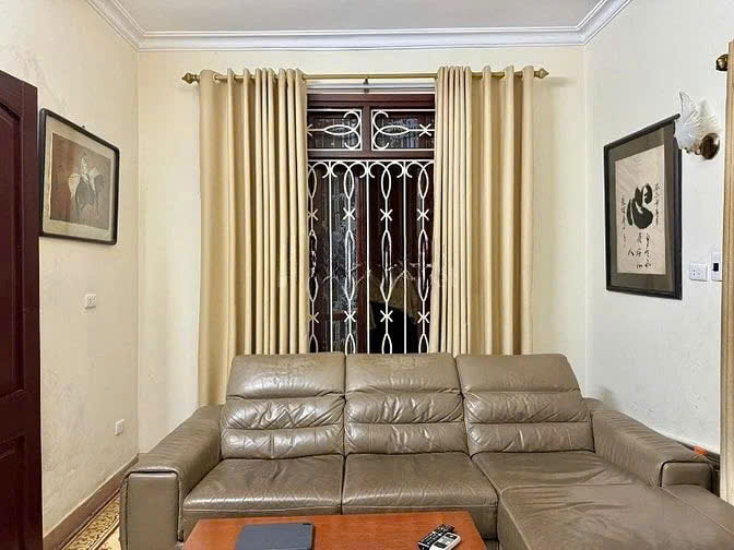 Cho thuê căn hộ tại Chương Dương Độ - Hoàn Kiếm 80m, 2 ngủ, nội thất đẹp,  giá 12 triệu - Ảnh chính