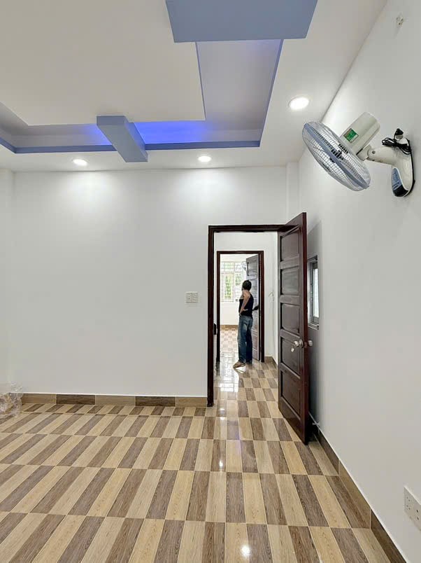 SIÊU PHẨM MỚI GÒ VẤP - HẺM XE HƠI - GẦN CV LÀNG HOA & QUANG TRUNG - 61M² - 4 TẦNG NHỈNH 7 TỶ - Ảnh 6