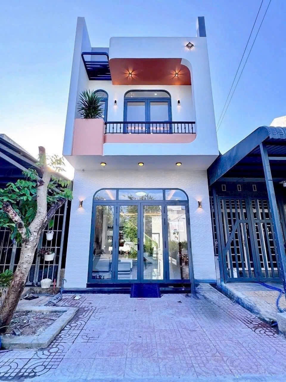 Bán Nhà 1T1L đúc mới, có SÂN VƯỜN sau nhà. MT Đường B9 KDC Phú An - Ảnh chính