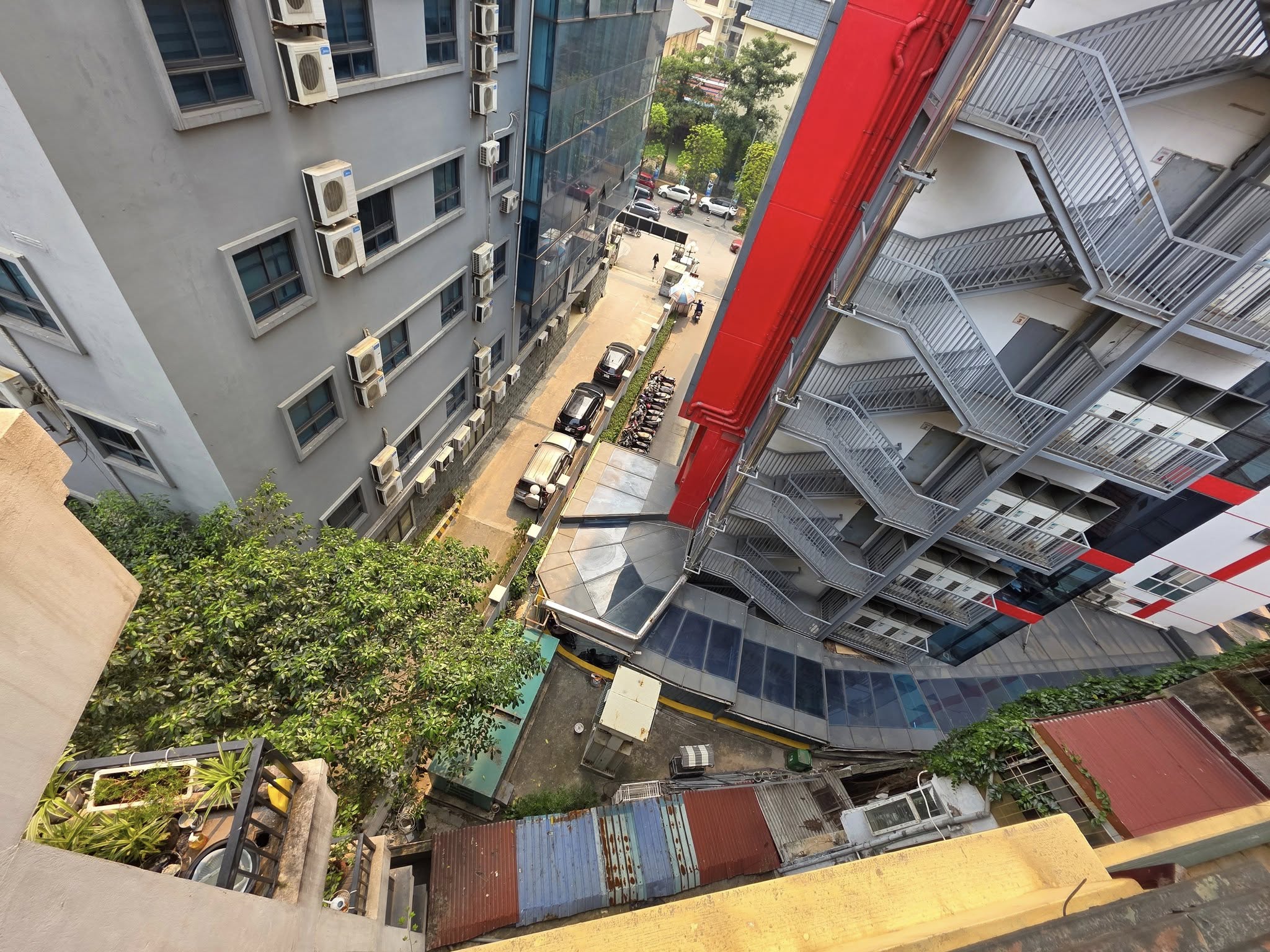⚜️ PHÂN LÔ Ô TÔ TRÁNH TRUNG KÍNH ĐÔI, CẦU GIẤY 105M2 6T MT 5M, CHỈ 32.5 TỶ ⚜️ - Ảnh 4