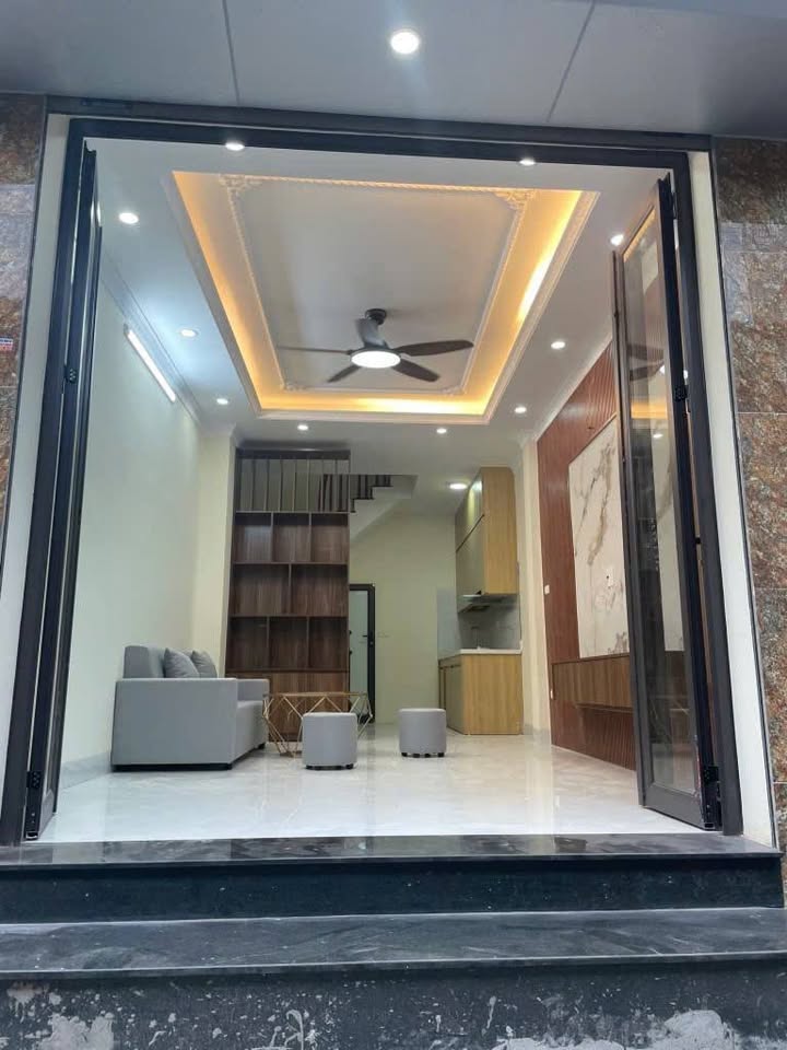 nhà đẹp Cầu Diễn-38m2-sát phố ngõ nông-nhỉnh 5 tỉ. - Ảnh 2