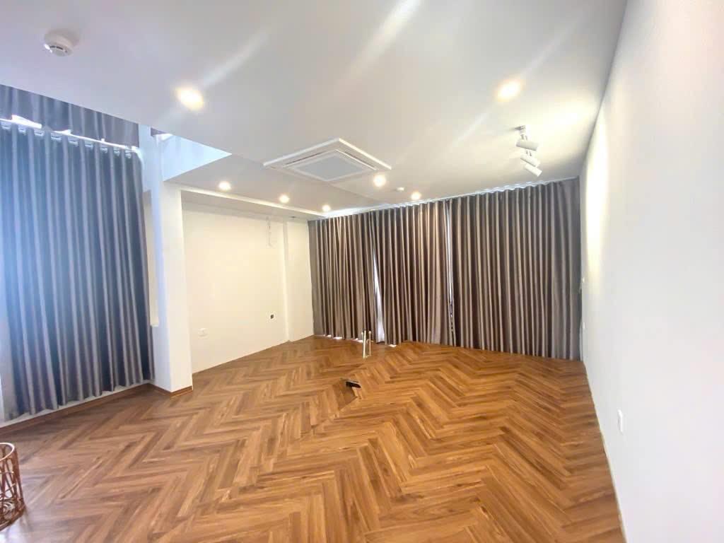 Bán nhà Lạc Long Quân lô góc oto thang máy gần phố 81m 7tầng 25,3 tỷ - Ảnh 2