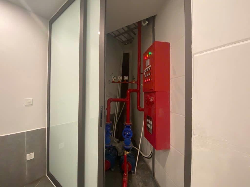 Bán nhà Lạc Long Quân lô góc oto thang máy gần phố 81m 7tầng 25,3 tỷ - Ảnh 3