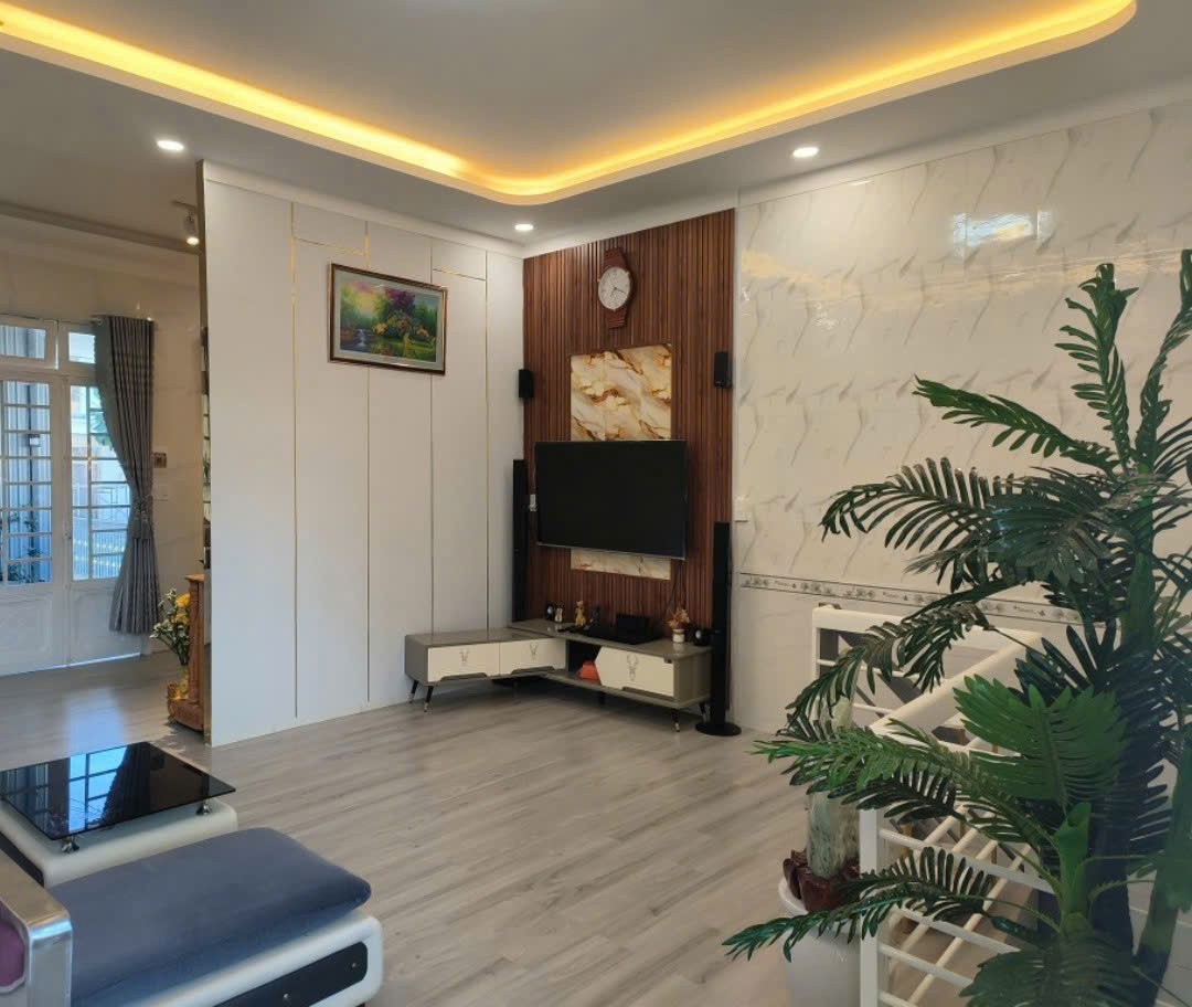 Bán nhà Đà Lạt - Lâm Đồng chỉ 2tỷ100 (thương lượng) gần ngay trung tâm ,1 căn duy nhất giá hạt dẻ - Ảnh chính