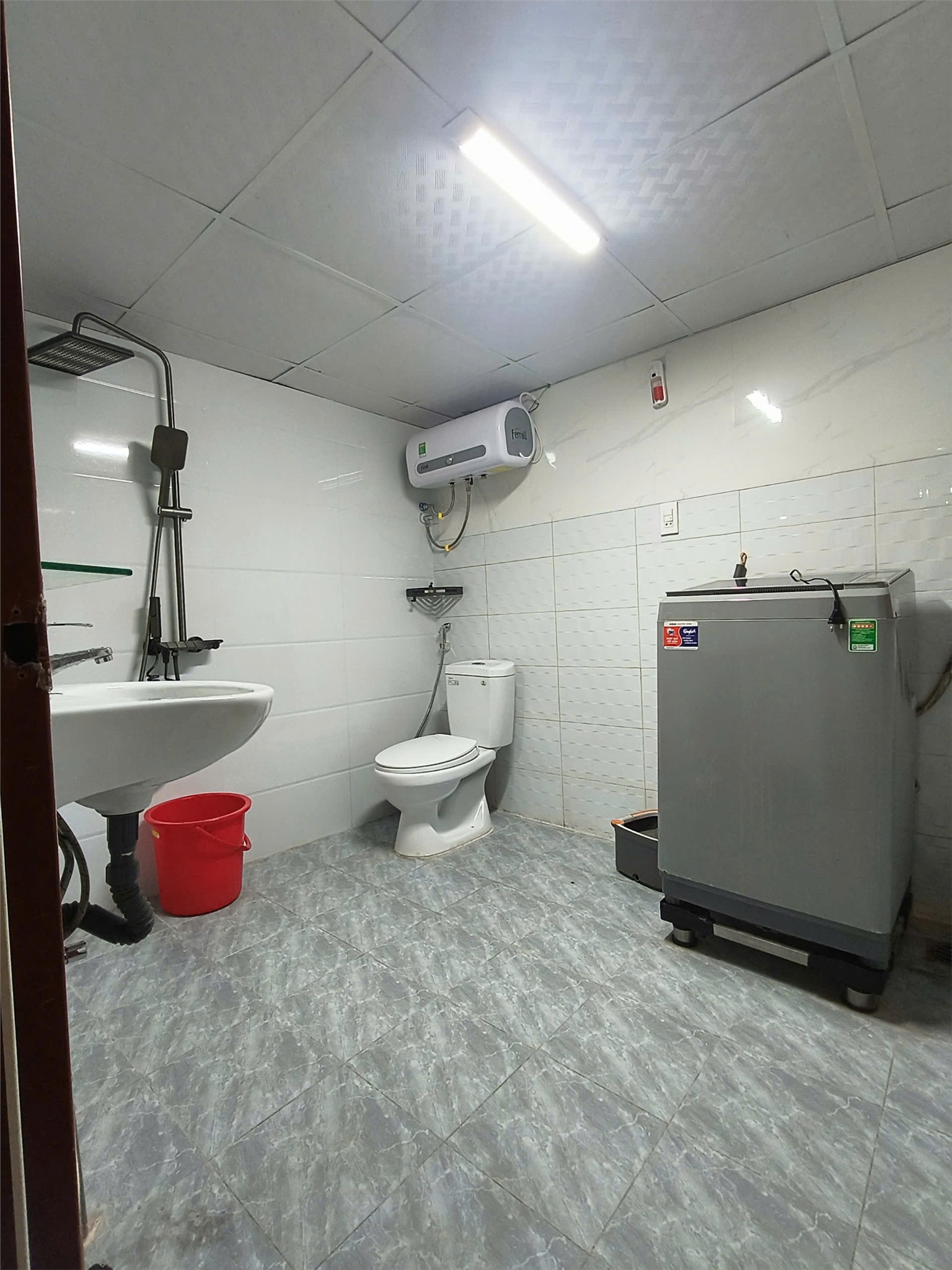 Bán nhà Đà Lạt - Lâm Đồng chỉ 2tỷ100 (thương lượng) gần ngay trung tâm ,1 căn duy nhất giá hạt dẻ - Ảnh 2