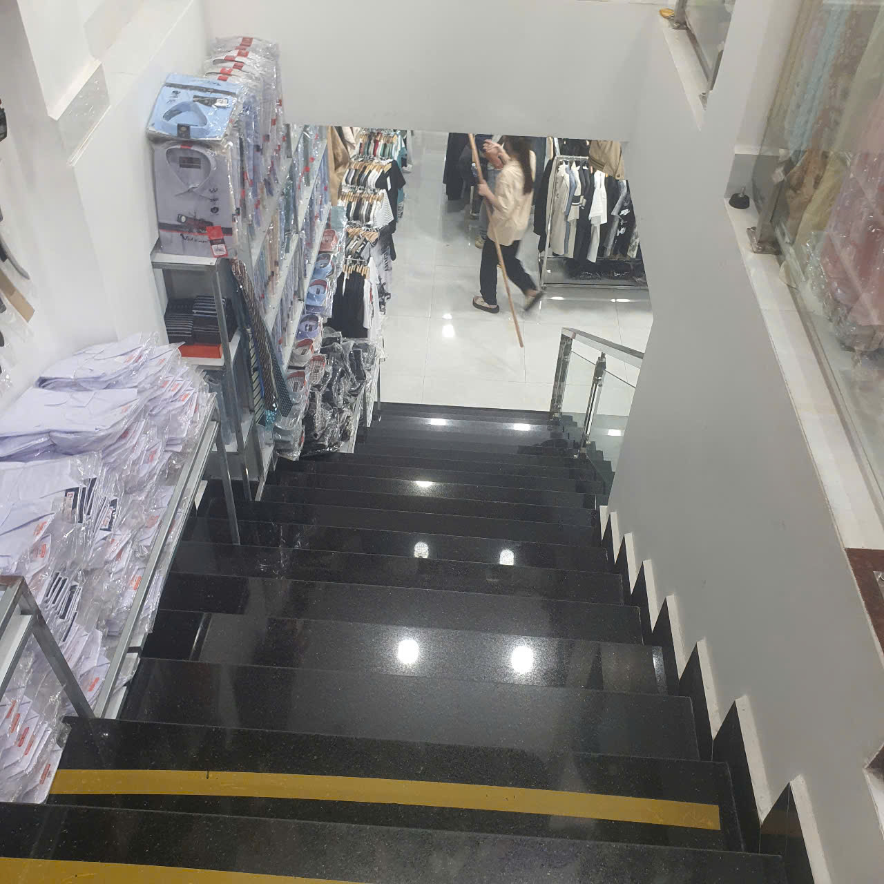 CHO THUÊ NHÀ NGUYÊN CĂN MẶT TIỀN NGUYỄN ĐÌNH CHIỂU P9 ĐÀ LẠT - 500M2 - Ảnh chính