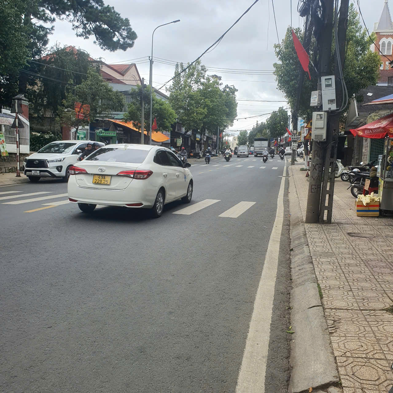 CHO THUÊ NHÀ NGUYÊN CĂN MẶT TIỀN NGUYỄN ĐÌNH CHIỂU P9 ĐÀ LẠT - 500M2 - Ảnh 3