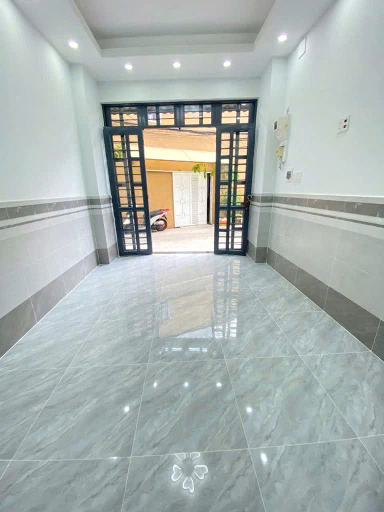 Nhà 2 tầng HXH 154 Âu Dương Lân P3 Q8 - Ảnh chính