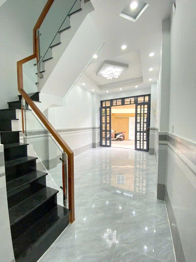 Nhà 2 tầng HXH 154 Âu Dương Lân P3 Q8 - Ảnh 1