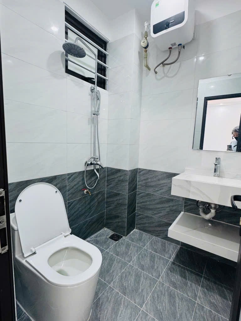 NHÀ NGUYỄN HOÀNG – 36M2 X 5 TẦNG – NGÕ NÔNG – 6.3 TỶ - Ảnh 2