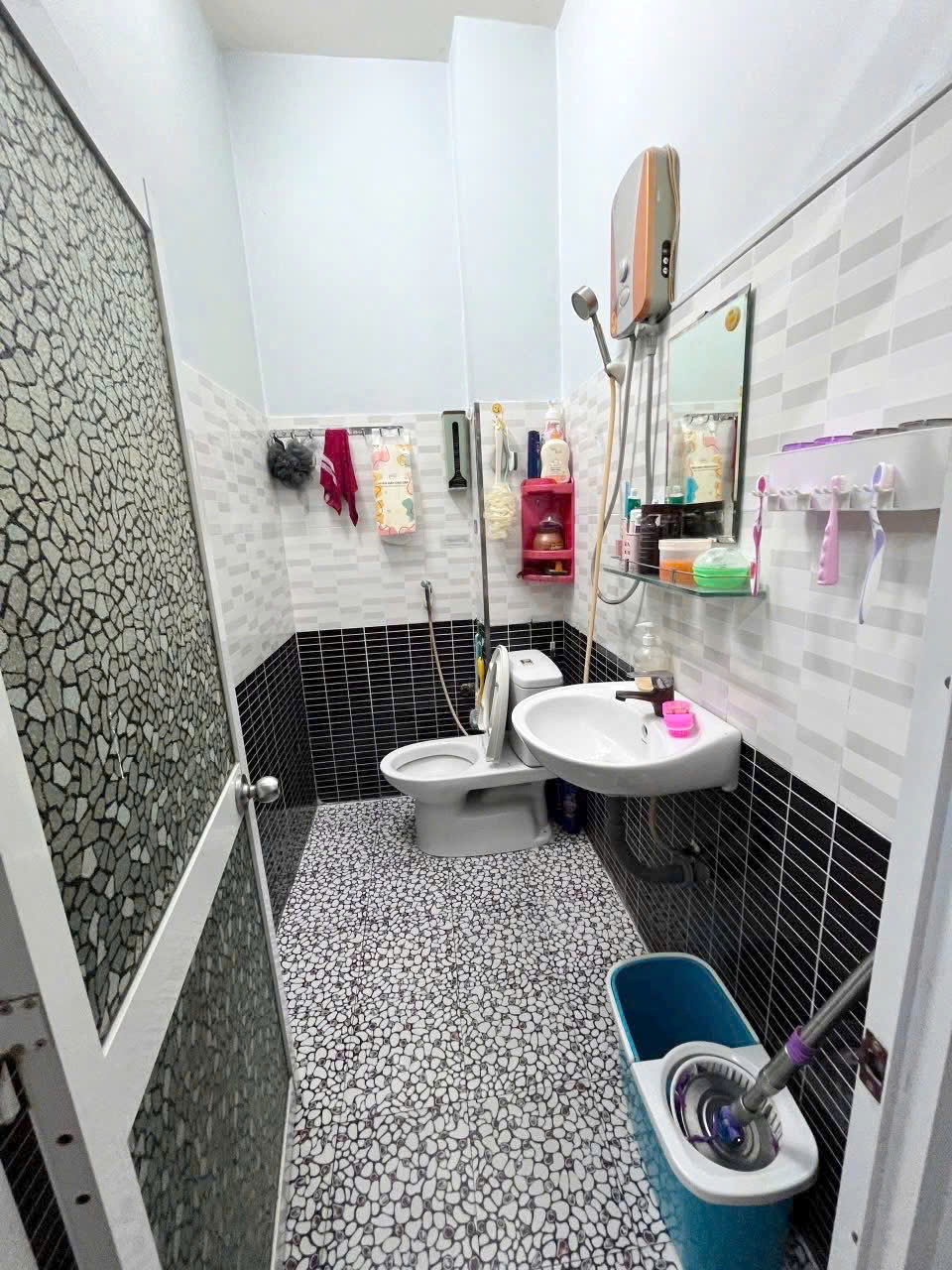 Nhà vị trí đẹp gần HXH  Phạm Thế Hiển P5Q8 - Ảnh 4