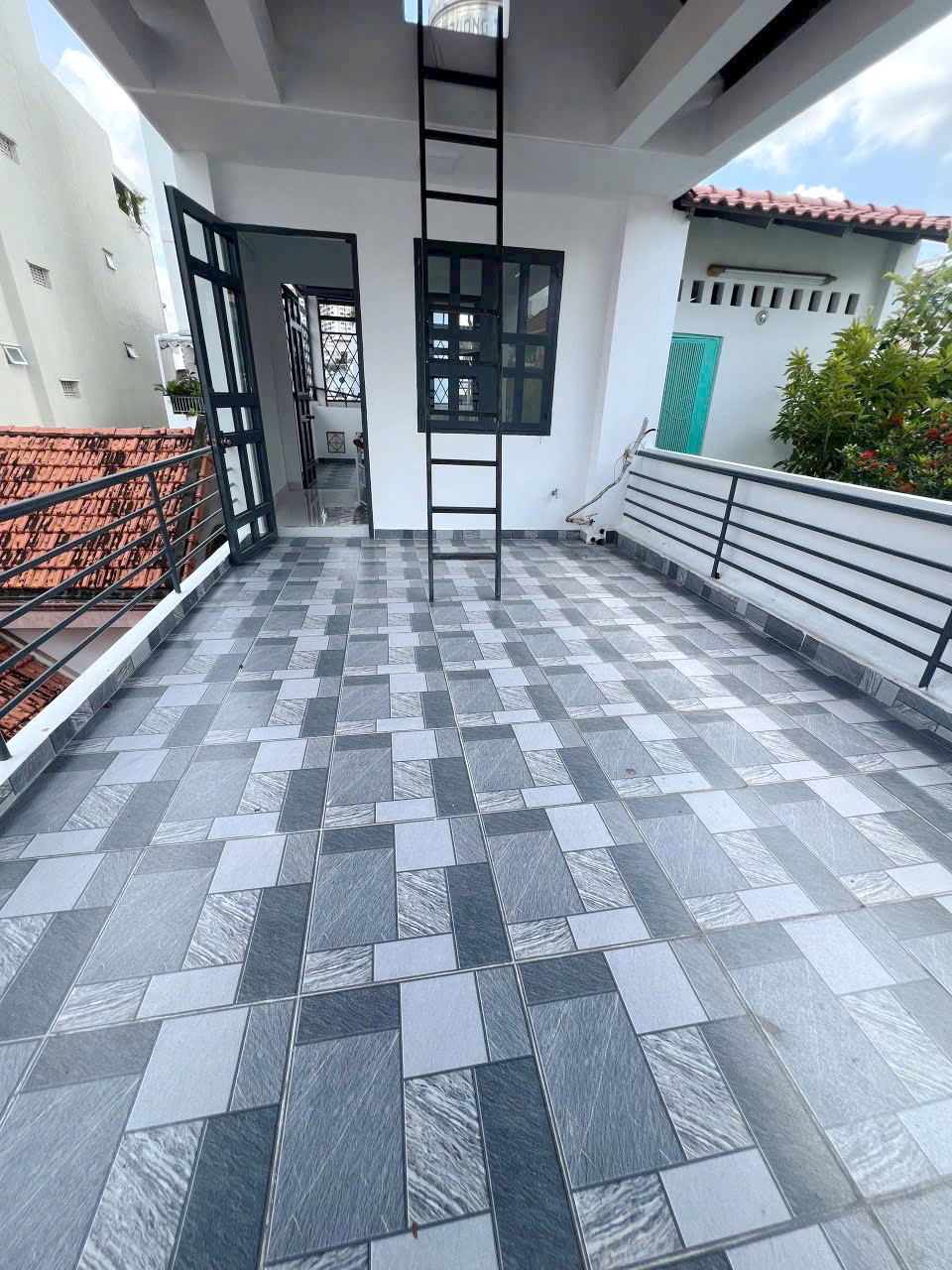 Nhà mới 4 tầng sát đường Nguyễn Biểu P2Q5. Giá: 8.9 tỷ - Ảnh 3