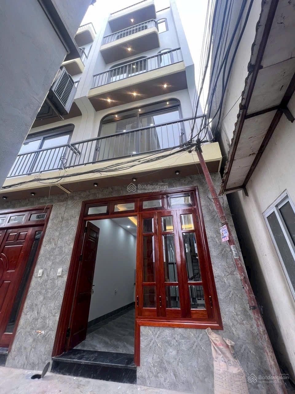 Bán nhà phố Thạch Bàn Long Biên 5 tỷ 35m2, 5 tầng MT 4m, ô tô KD sát trường cấp 3 Thạch Bàn - Ảnh chính