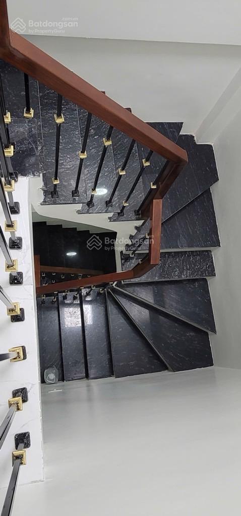 Bán nhà Long Biên, 4 tầng 33m2 ô tô vào nhà, ngõ thông, chỉ hơn 4 tỷ - Ảnh 2