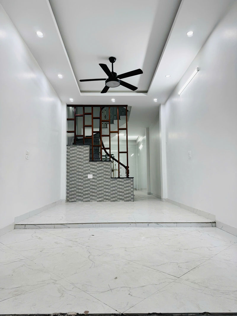 Bán Gấp Nhà 4,5 Tầng 48,2m2 Thạch Bàn - Ô Tô Tránh Gần Kề, Gần Chợ Đồng Dinh, Sổ Đỏ Sẵn Sàng! - Ảnh 4