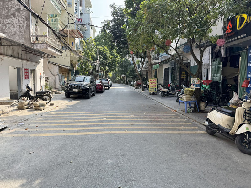 Cần bán 58,8m2 nhà 4 tầng dân xây, khu tập thể 918, Phường Long Biên. An ninh tốt, dân trí cao, tiện - Ảnh 3