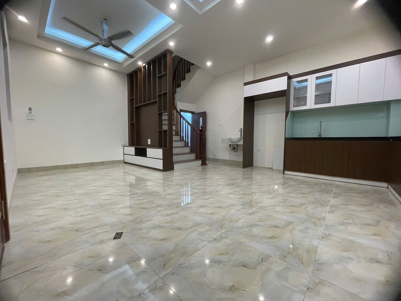 Bán nhà riêng Vân Canh, Hoài Đức, Hà Nội, 34m2, ô tô đỗ gần, full nội thất - Ảnh 1