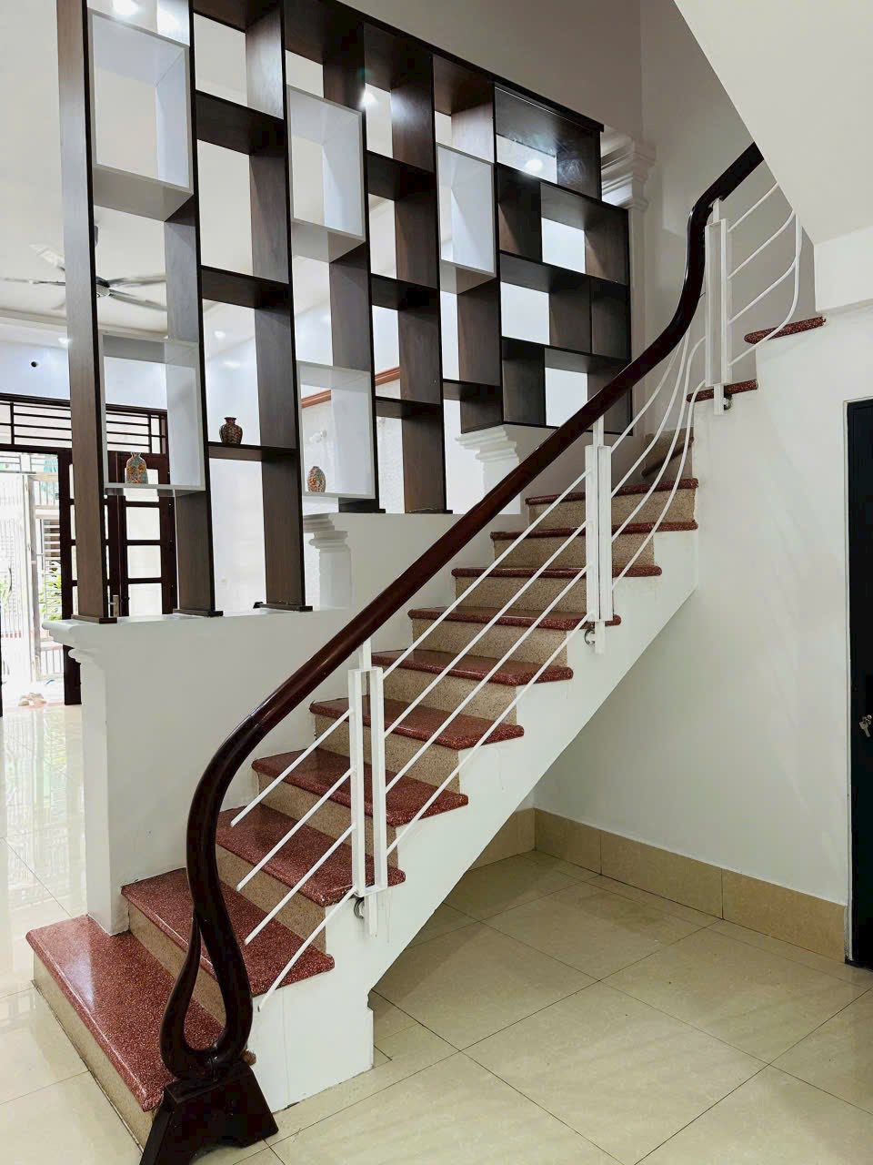 Bán căn nhà 3 tầng mặt phố Tống Duy Tân, ph Hải Dương, TP HP mới, 78m2, mt 4.65m, 3 ngủ - Ảnh 1