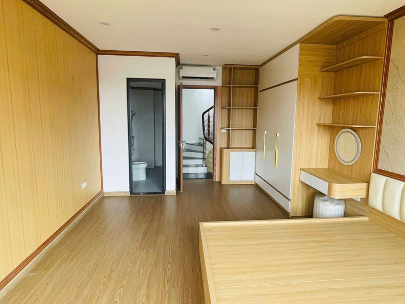 Cần bán 32m2 nhà dân xây, ngõ 83 Đường Phúc Lợi. Gần vườn hoa & trường học các cấp - Ảnh 1