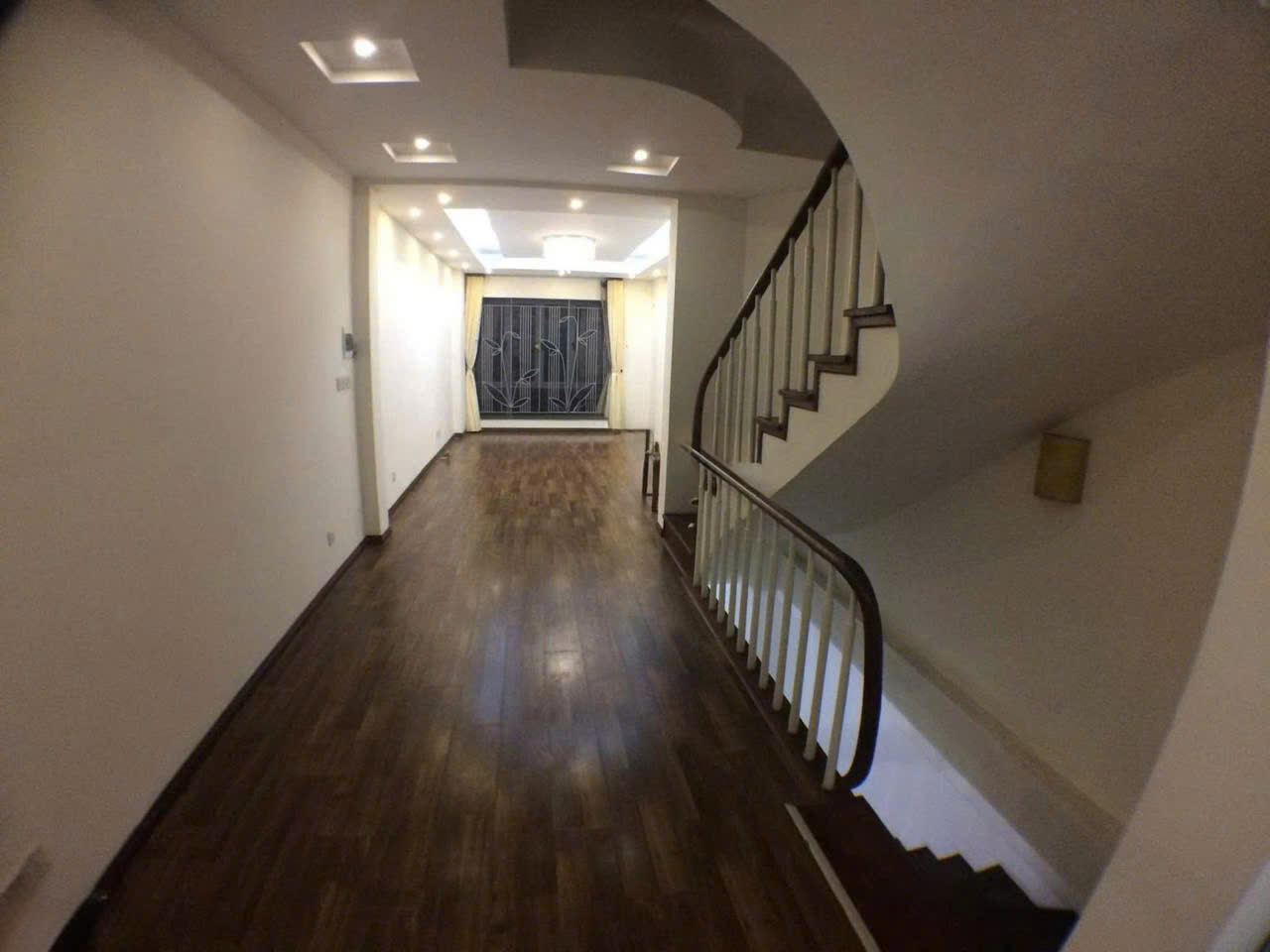 Cho thuê nhà ngõ 45  Đồng Me, Nam Từ Liêm 50m x 5T giá 22TR, ô tô tránh, ở và làm CHDV - Ảnh chính