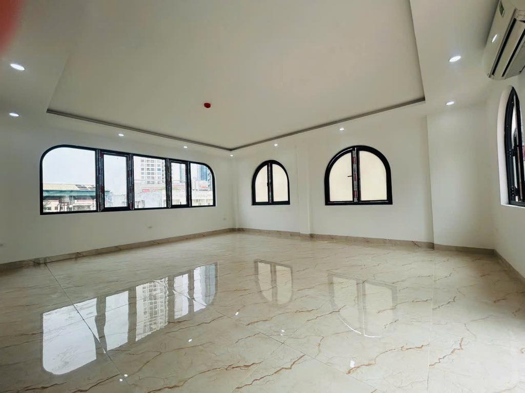 Siêu phẩm PHÂN LÔ VIP – PHỐ LÊ TRỌNG TẤN 118m2 mt 5.6m ô tô tránh 42 tỷ. - Ảnh chính